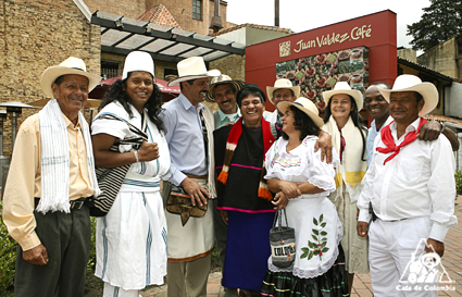후안 발데스는 콜롬비아 커피생산자의 대표입니다.